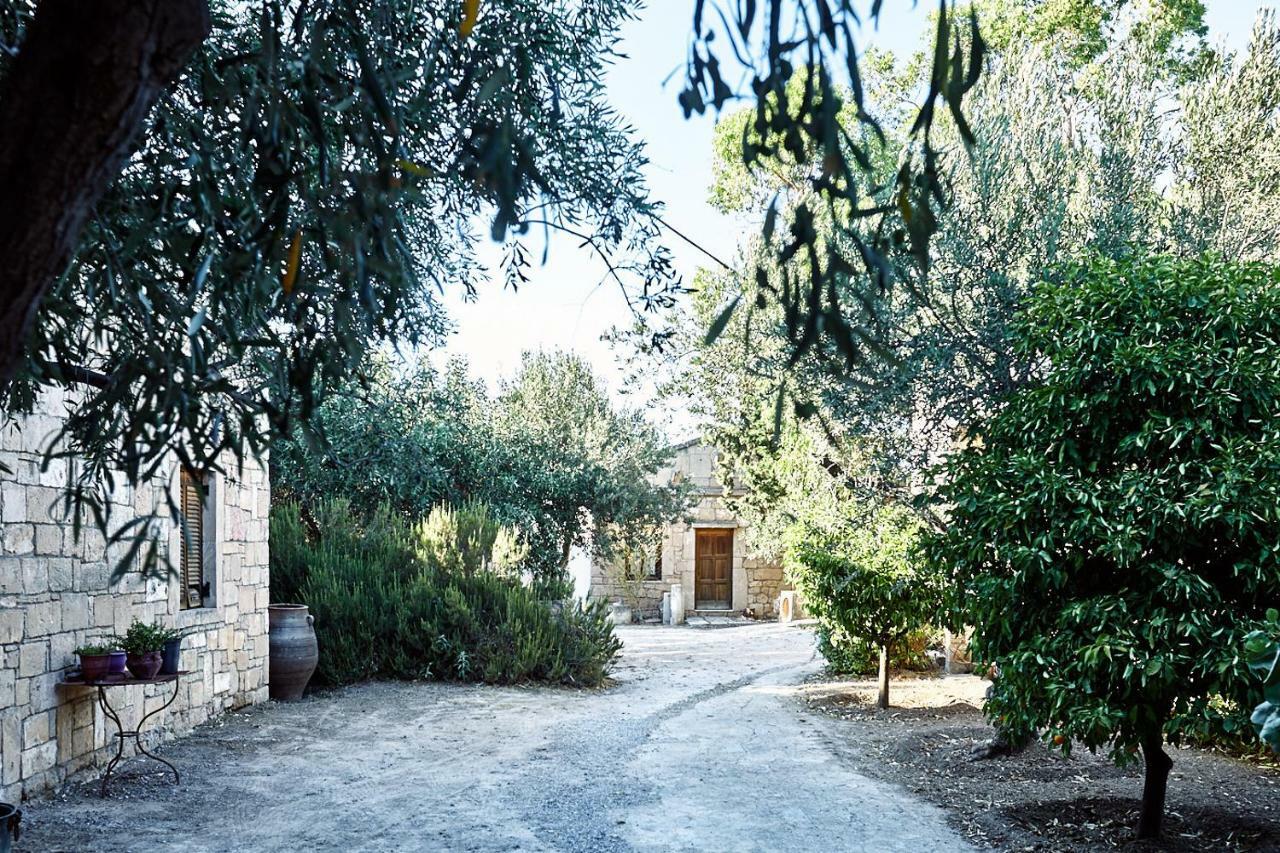 Nikolaou residence Aegina Exterior foto